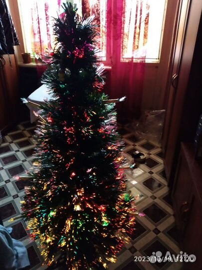 Ёлки искусственные 3 шт разные