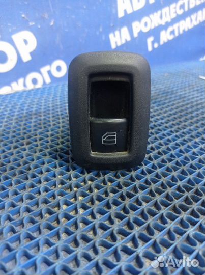 Кнопка стеклоподъемника Mercedes-Benz W169 хэтчбек