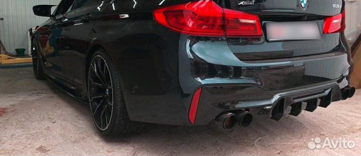 Насадки на выхлоп Akrapovic дизайн black edition