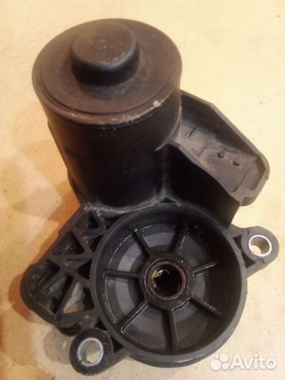 Мотор стояночного тормоза volkswagen