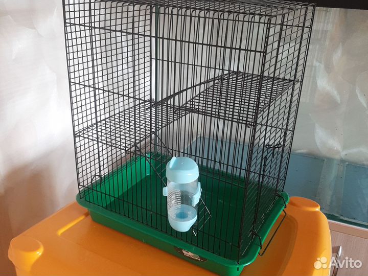 Клетка и поильник