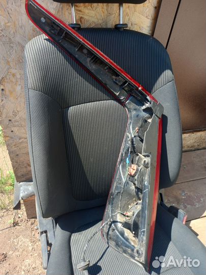 Фонарь задний правый nissan note рест