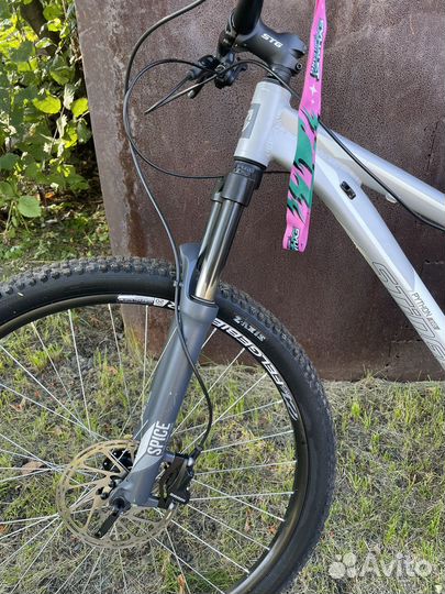 Stinger python evo 27.5