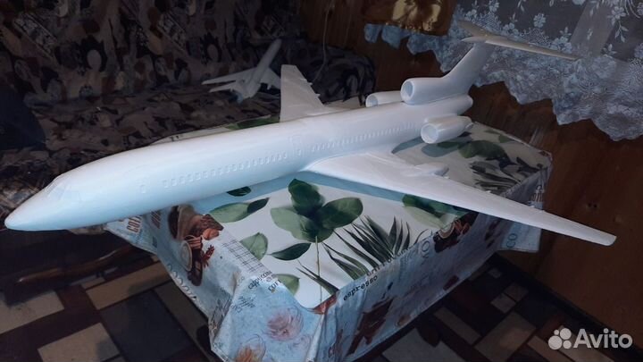 Ту-154 М. Модель самолёта. Масштаб 1:32