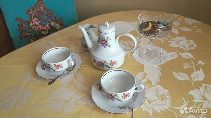 Скатерть винтажная жаккардовая. Европа