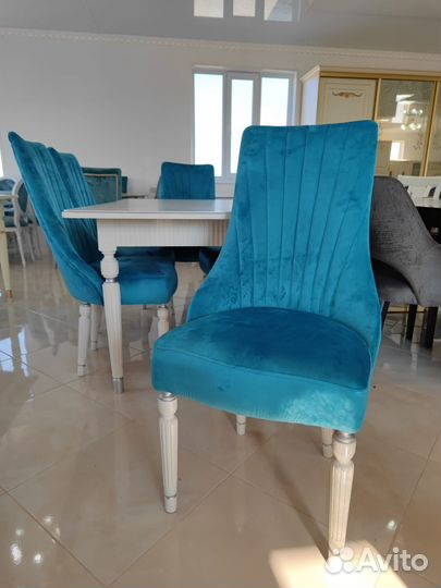 Мягкий стул со спинкой