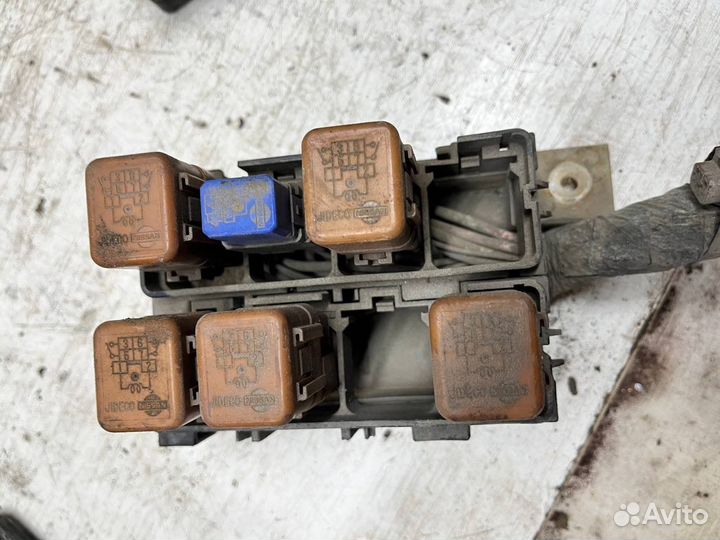 Блок блоки предохранителей Maxima a33 Cefiro 2.5