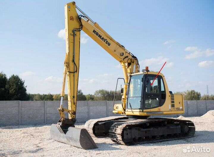 Стекло двери верхнее на экскаватор Komatsu PC150