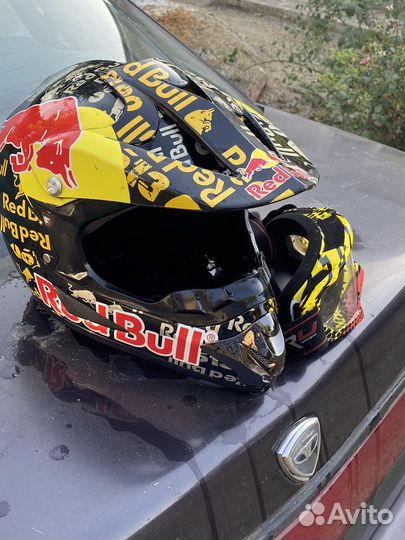 Кроссовый шлем с очками