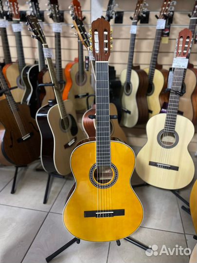 Классическая гитара Hohner HC06