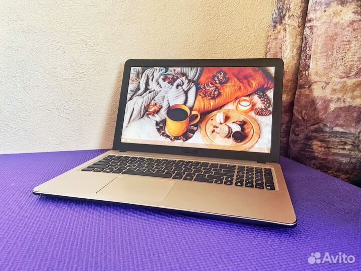 Свежий Ноутбук Asus 15.6 на SSD + Сумка