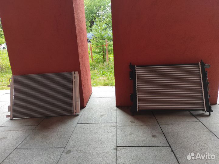 Радиатор охлаждения и кондиционера VW Polo 5