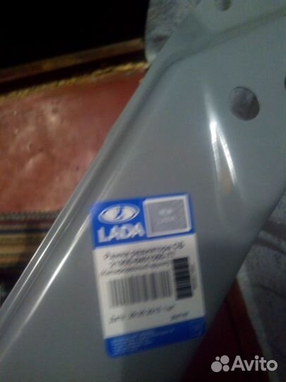 Продам передний экран 2190