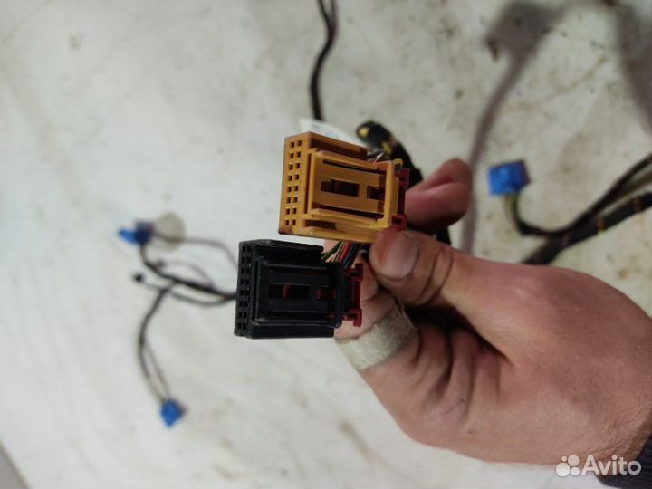 Проводка под торпедо Volkswagen Golf 5G1 cjza 1.2