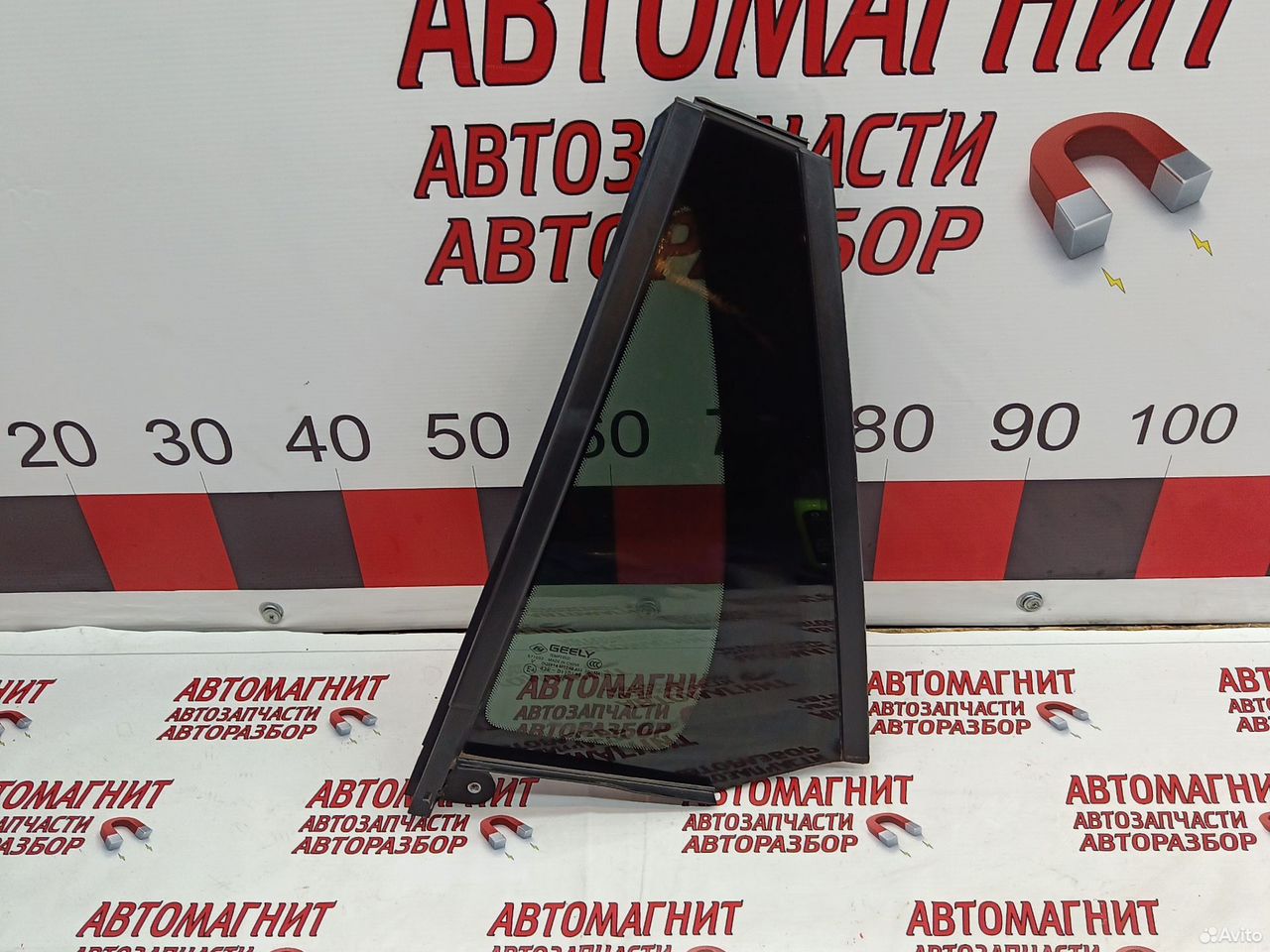 Форточка задняя левая Geely Monjaro