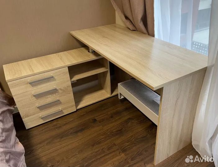 Стол компьютерный Алькор