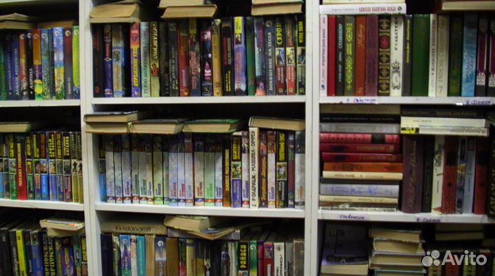 Книги в огромном ассортименте 10 000 шт