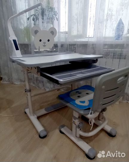 Растущая парта стол и стул