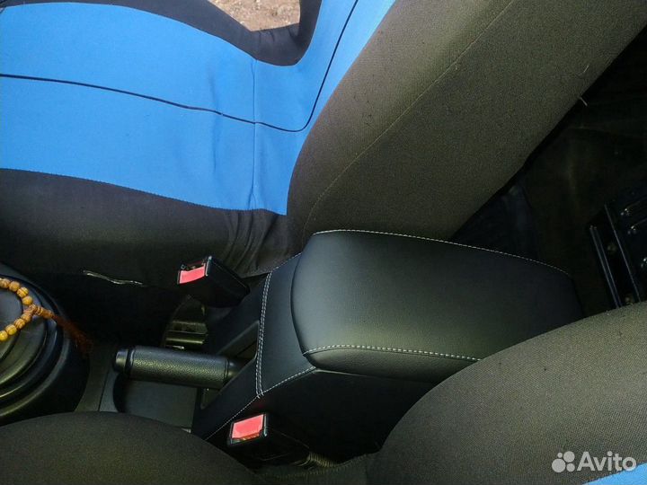 Подлокотник Ford Fusion