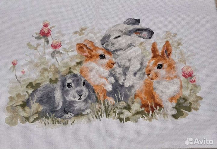 Картина ручной работы вышита крестиком