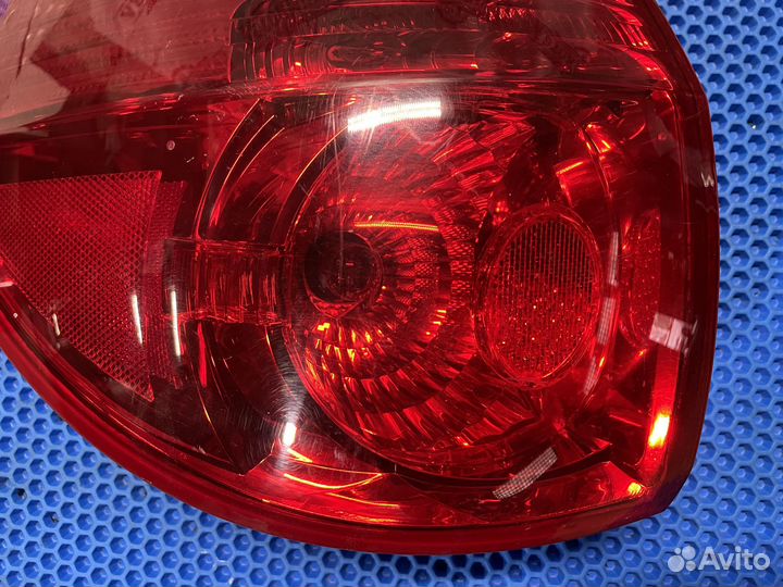 Фонарь задний левый Toyota Sienna 2 рест