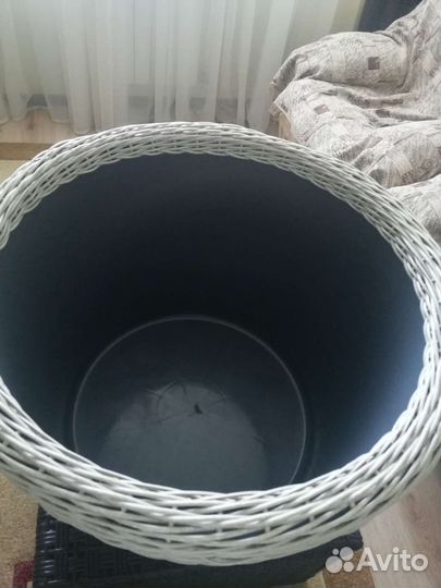 Искусственный пруд