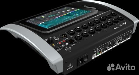 Микшерный пульт Behringer X18