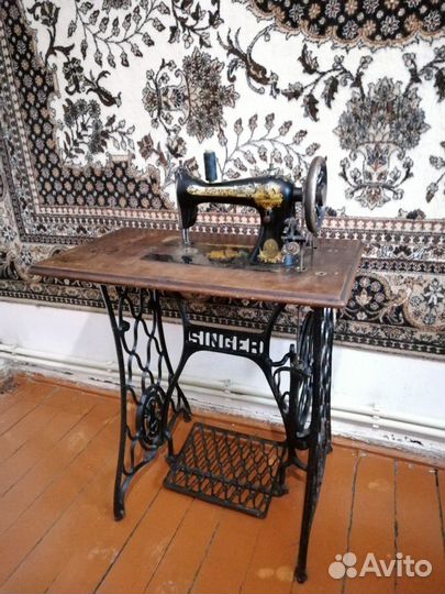 Швейная машина Singer