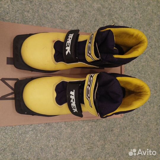 Лыжные ботинки