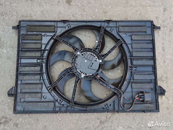 Диффузор вентилятора Audi A4 B9