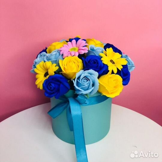 Композиции из мыльных роз ручной работы