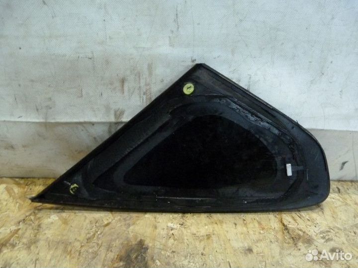 Стекло кузовное глухое левое Nissan Almera (G15) 2