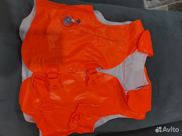 Жилет для плавания