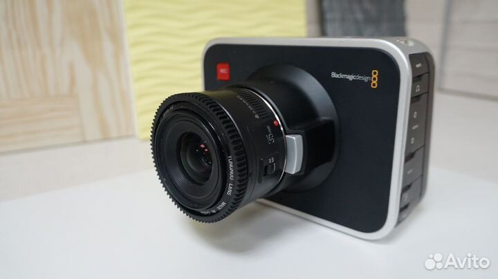 Blackmagic Cinema Camera 2.5k +Yongnuo 35mm + ssd