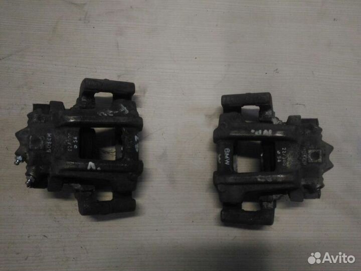 Суппорт передний Bmw 3 F30 2011