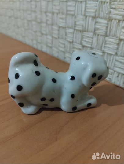 Фарфоровые статуэтки собак шнок