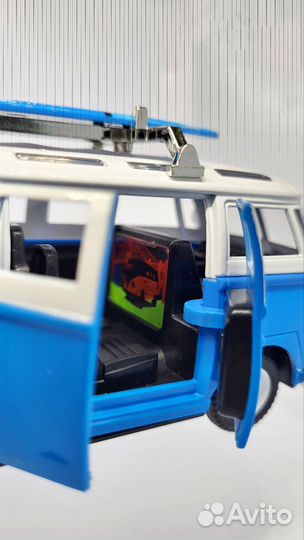 Металлический автобус звук свет