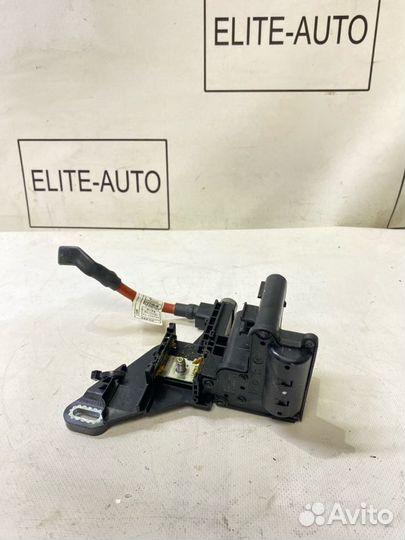 Плюсовая клемма Bmw 3 F30 F31 2.0D 2013