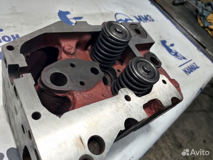 Головка блока цилиндров 240 (разд.)