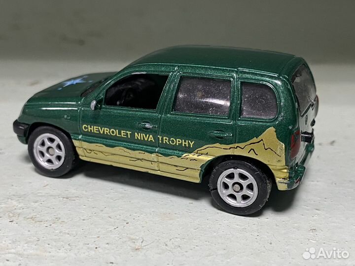 Модель Chevrolet Niva Trophy 1:60 от Welly