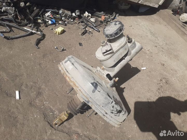 Вакуум Nissan Almera (N16)