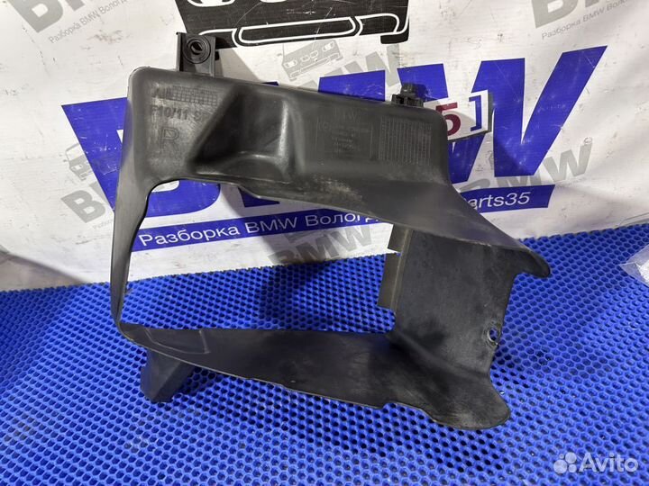 Воздуховод BMW F10 доп. радиатора правый