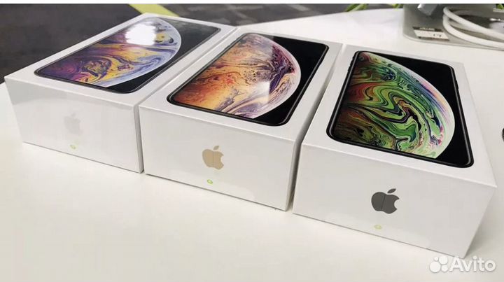 Коробка от iPhone XS