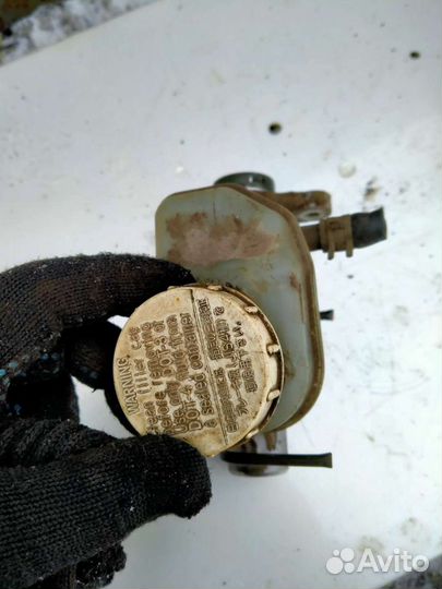 Цилиндр тормозной главный Митсубиси Лансер 9