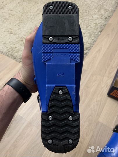 Детские горнолыжные ботинки