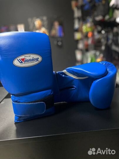 Боксерские перчатки Winning Blue