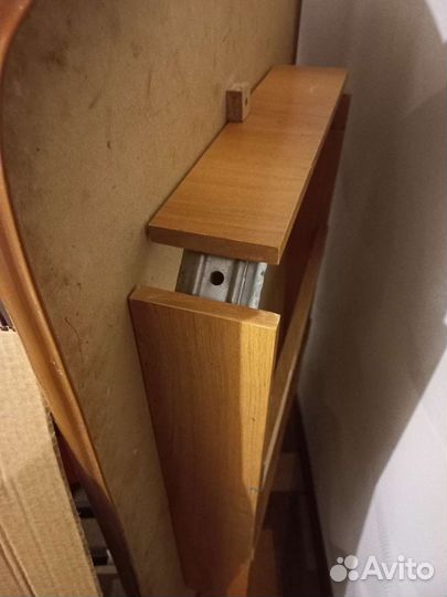 Кухонный стол