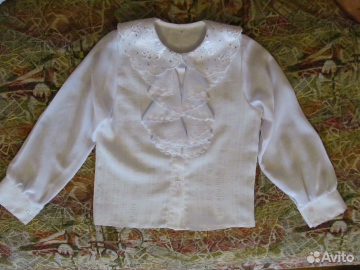 Белая блузка