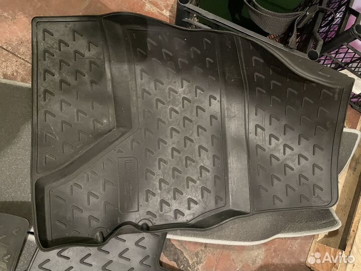 Коврики на Lexus LX 570