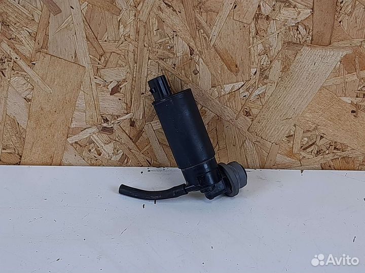 Моторчик омывателя лобового стекла Toyota Avensis2